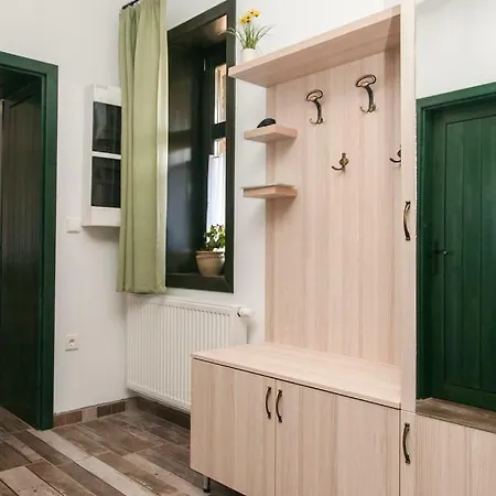 Patakpart Vendeghaz * Ófalu