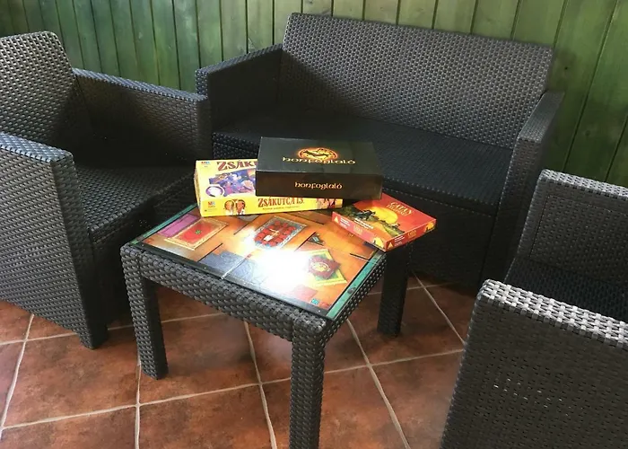Patakpart Vendeghaz Guest house Ofalu